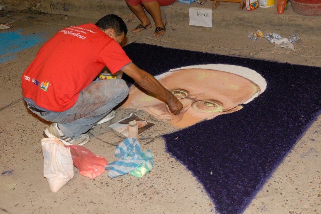 Art on the floor, Holy Week, Mompox